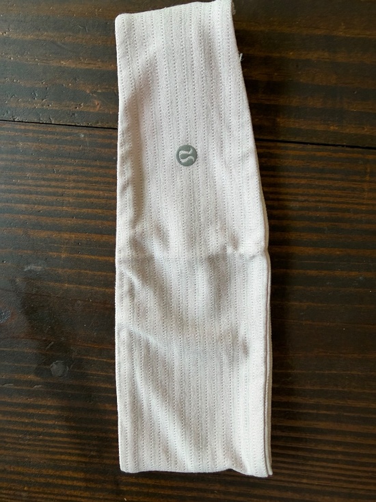 ✨ Lululemon Accessory Lot NWT Logo Charm Scrunchies Luxtreme Headband Tote main image 5